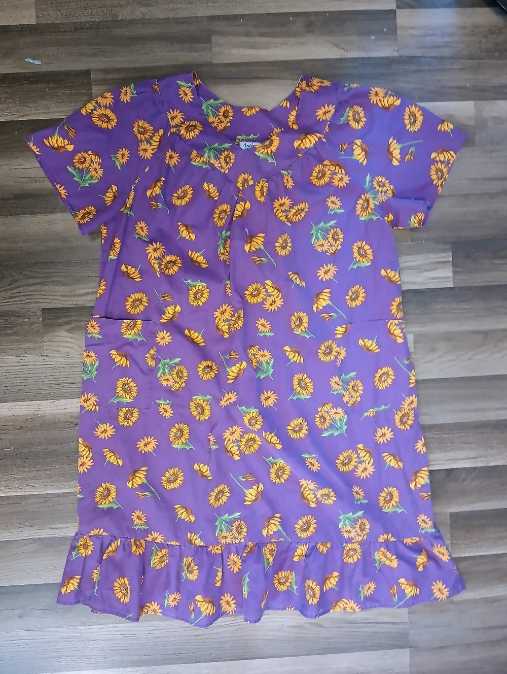 𝖠𝗇𝗍𝗁𝗈𝗇𝗒 𝖱𝗂𝖼𝗁𝖺𝗋𝖽𝗌 𝖵𝖳𝖦. 𝖲𝗎𝗇𝖿𝗅𝗈𝗐𝖾𝗋 𝖧𝗈𝗎𝗌𝖾 𝖣𝗋𝖾𝗌𝗌 - Picture 3 of 11